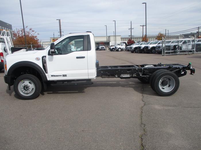 2026 Ford F-550-2