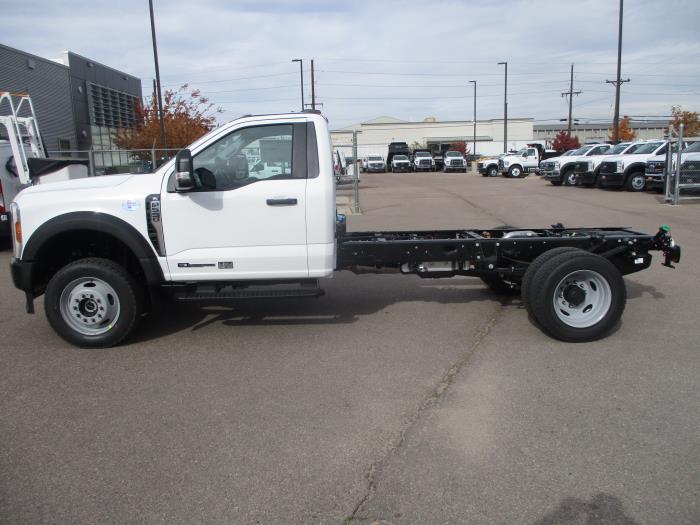 2026 Ford F-550-2