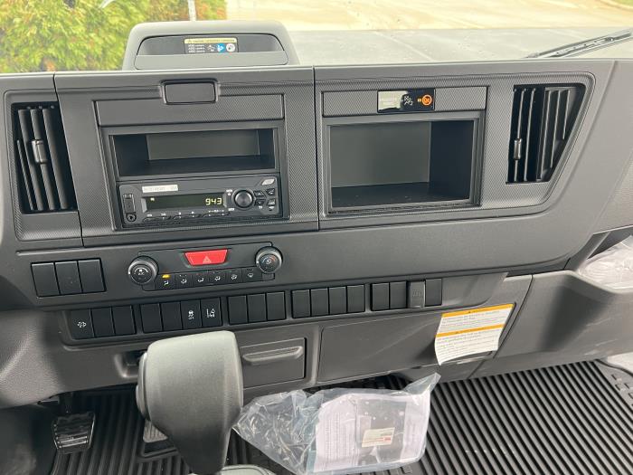 2025 Isuzu NPR-HD-10