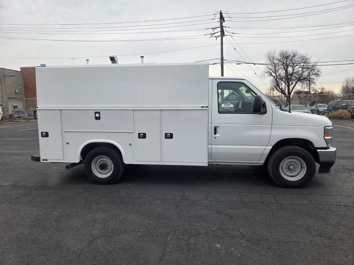 2026 Ford E-350-5