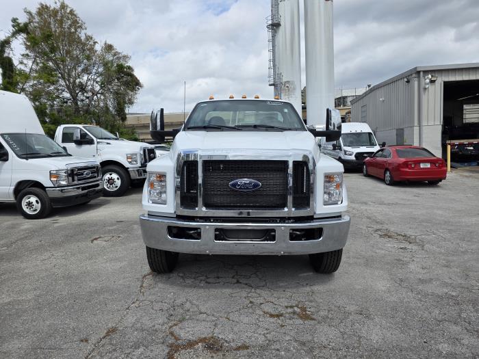 2026 Ford F-650-2
