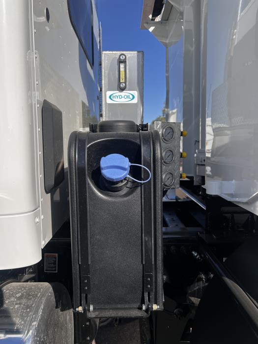 2026 Peterbilt 567-11