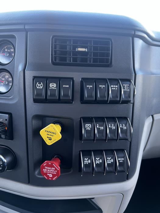 2026 Peterbilt 567-21