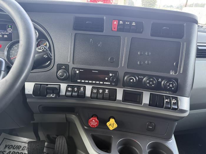 2022 Kenworth T680-7