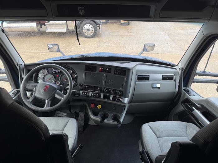 2022 Kenworth T680-18