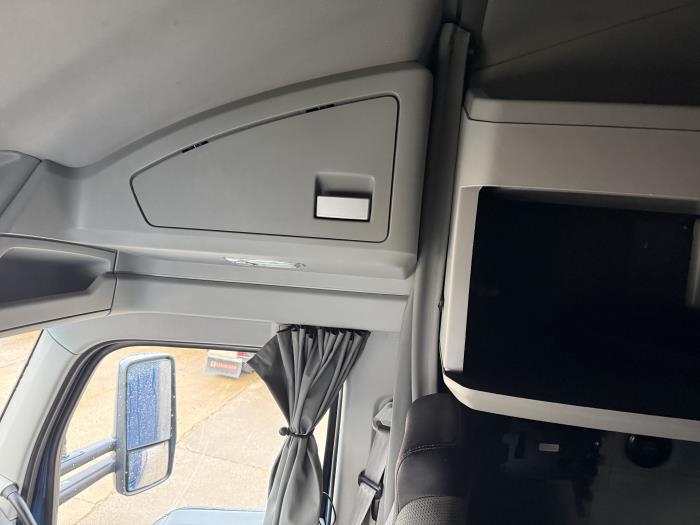 2022 Kenworth T680-20