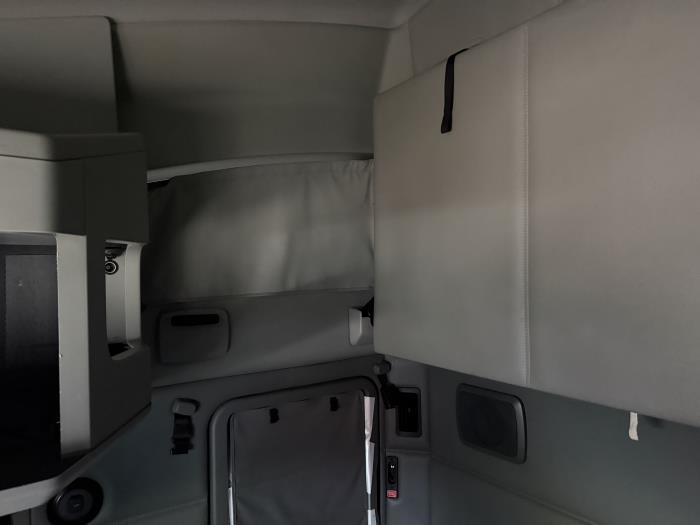 2022 Kenworth T680-22