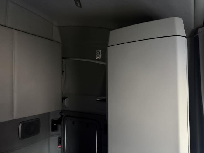 2022 Kenworth T680-28