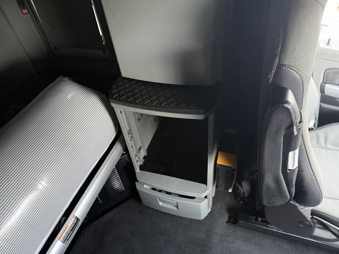 2022 Kenworth T680-30