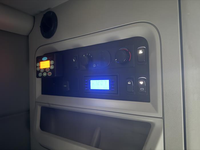 2022 Kenworth T680-33