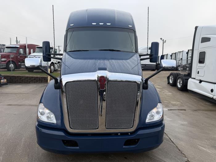2022 Kenworth T680-41