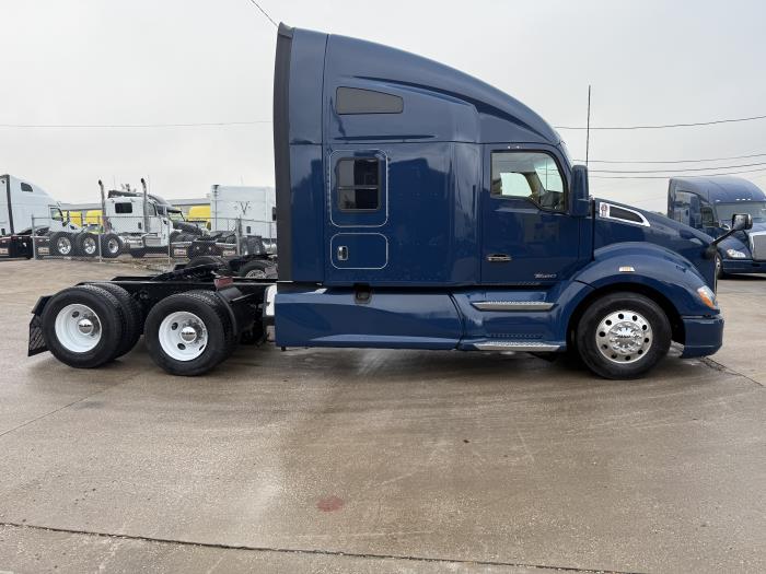 2022 Kenworth T680-46