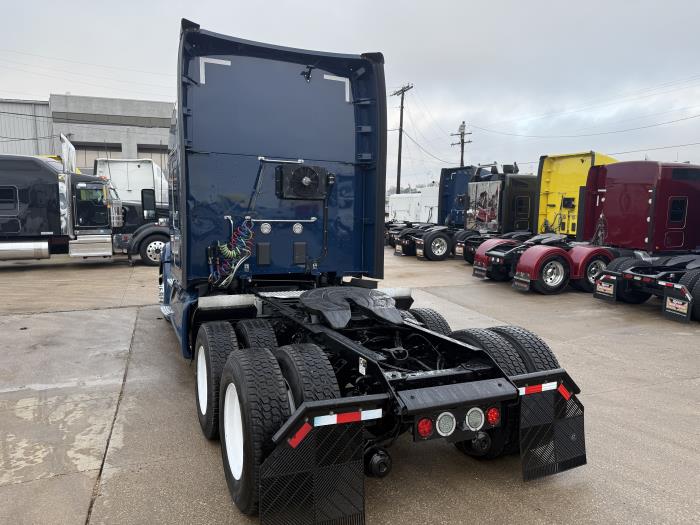 2022 Kenworth T680-52