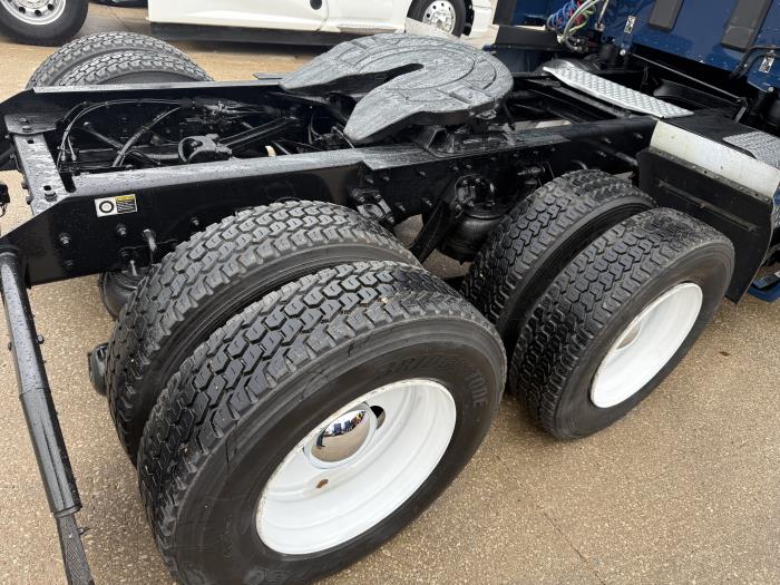 2022 Kenworth T680-61