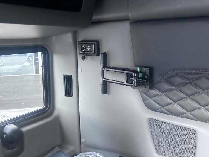 2026 International LT625-14