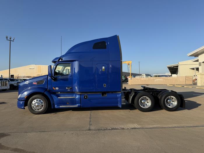 2022 Peterbilt 579-2