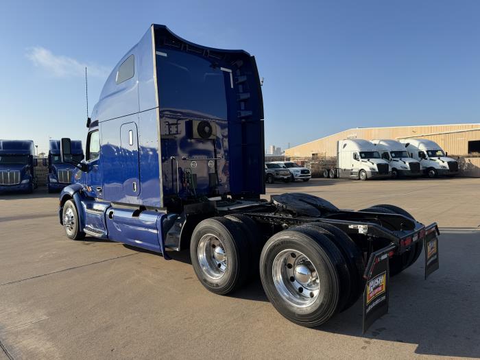 2022 Peterbilt 579-3