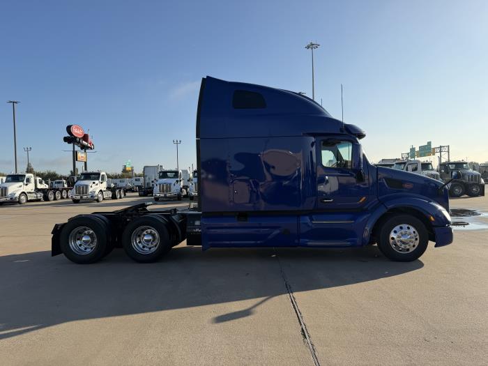 2022 Peterbilt 579-6