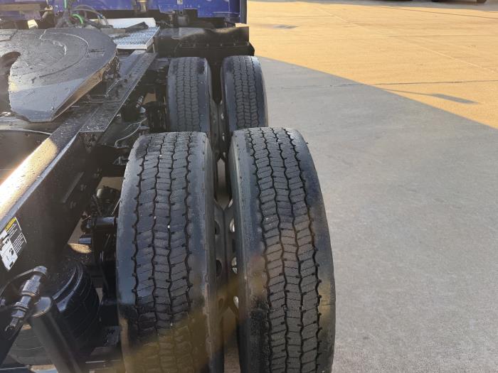 2022 Peterbilt 579-12