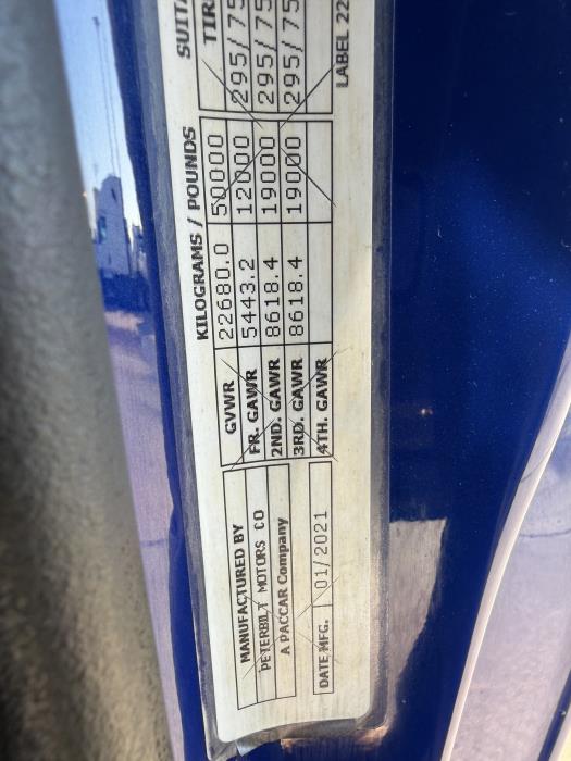 2022 Peterbilt 579-27