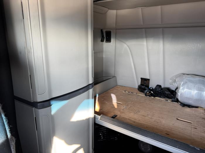 2022 Peterbilt 579-32