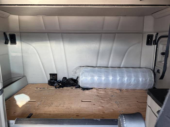 2022 Peterbilt 579-33