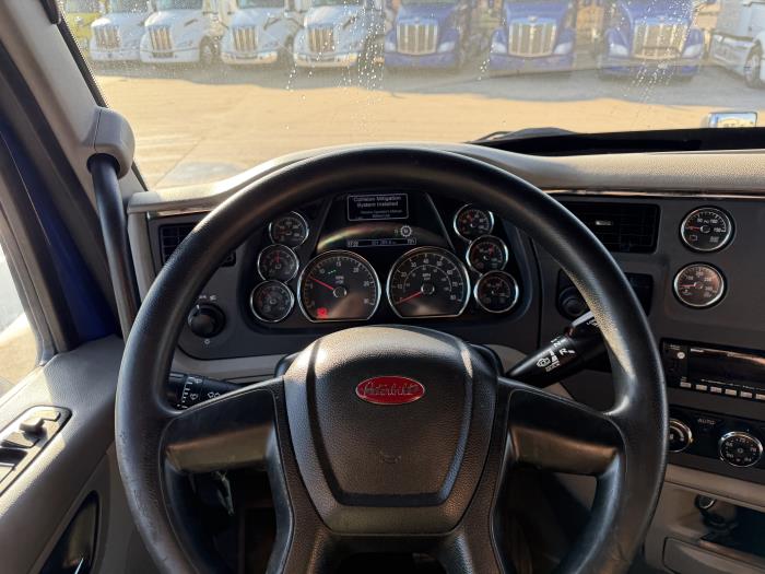2022 Peterbilt 579-38