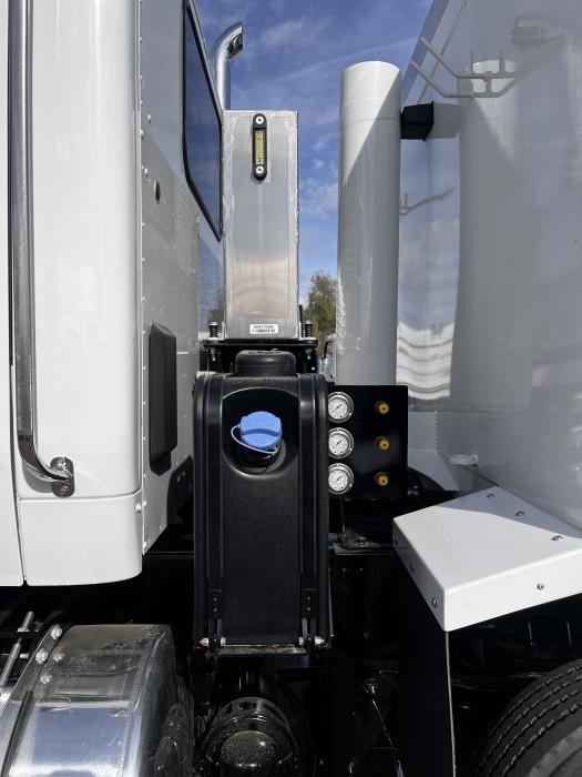 2026 Peterbilt 567-11