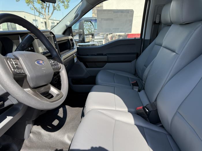 2026 Ford F-550-15