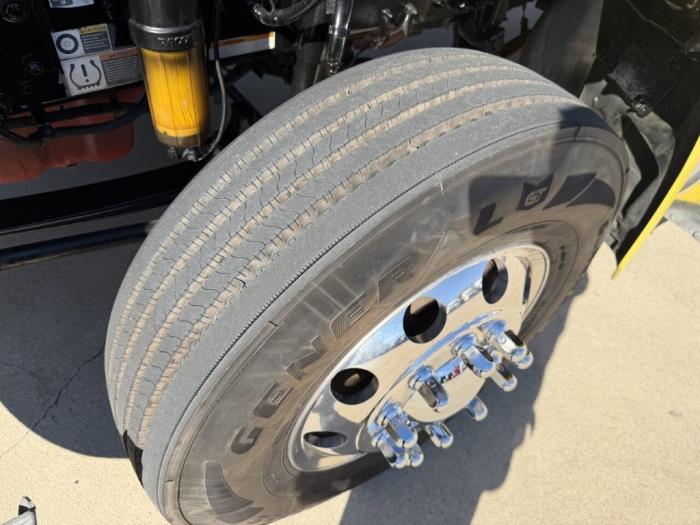 2021 Peterbilt 579-9