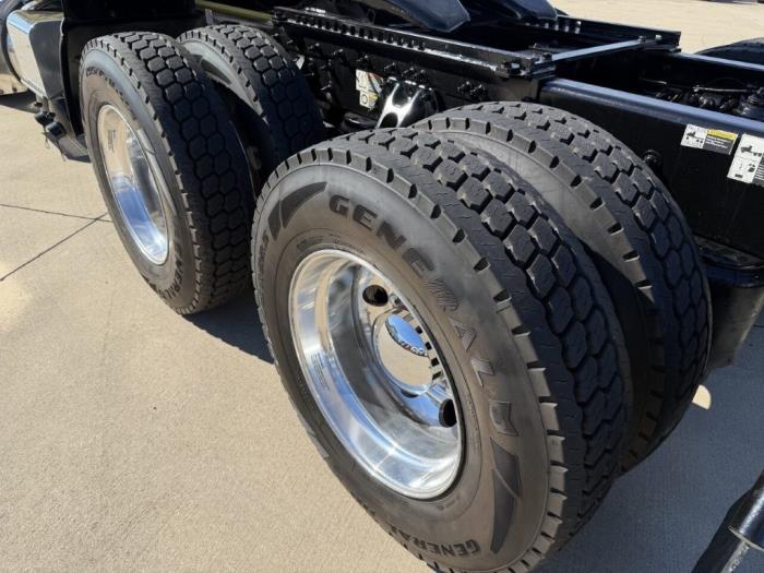 2021 Peterbilt 579-14