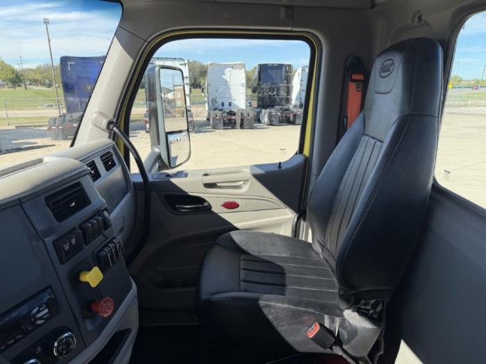 2021 Peterbilt 579-16