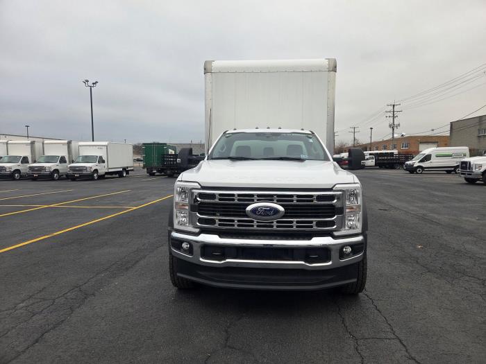 2024 Ford F-600-2