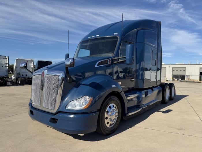 2022 Kenworth T680-1