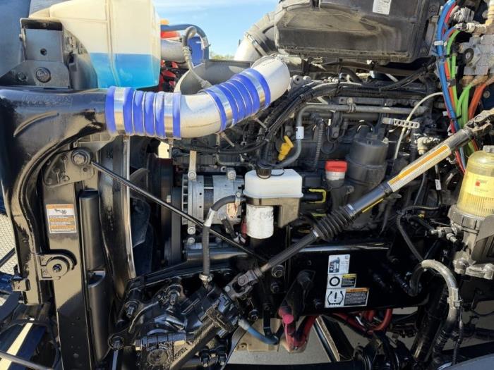 2022 Kenworth T680-10