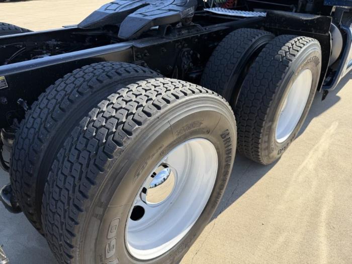 2022 Kenworth T680-14