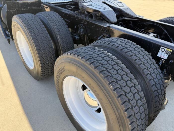 2022 Kenworth T680-15