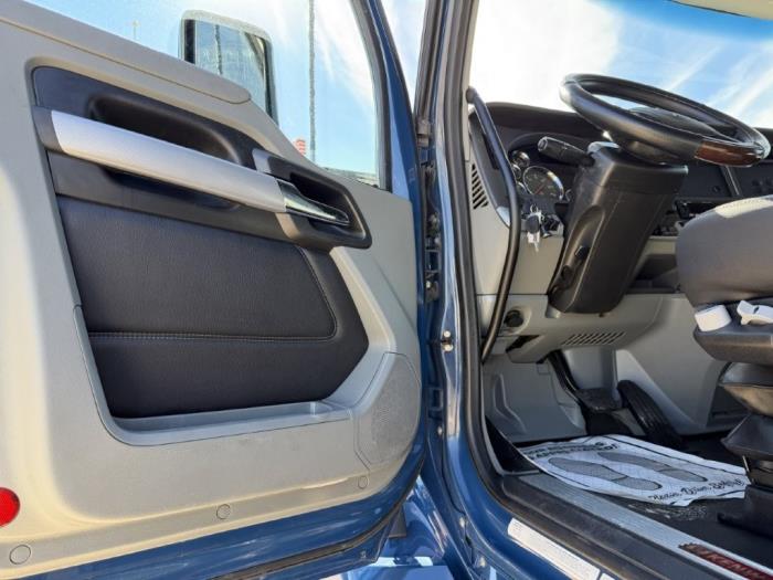 2022 Kenworth T680-16