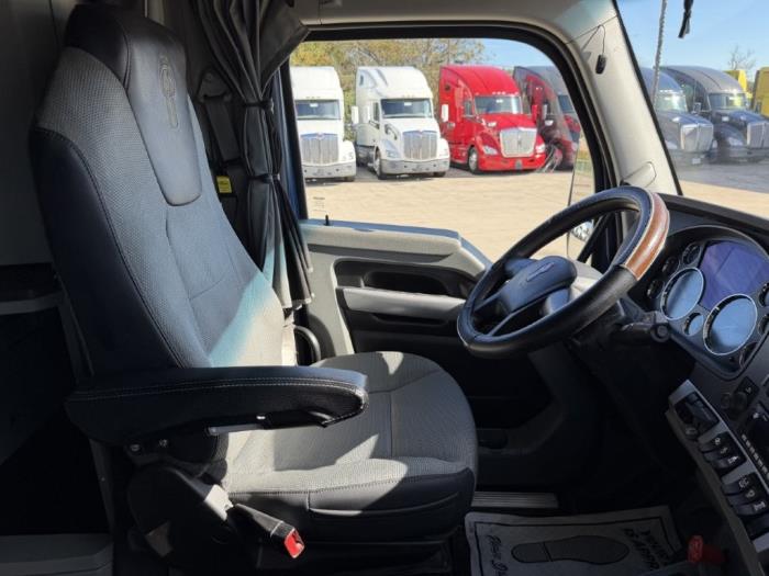 2022 Kenworth T680-18