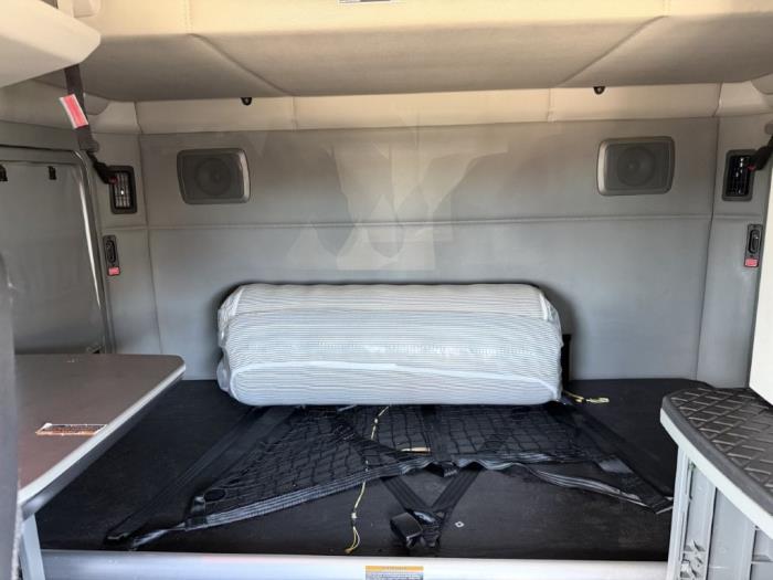 2022 Kenworth T680-19