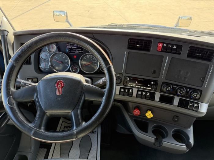 2022 Kenworth T680-21