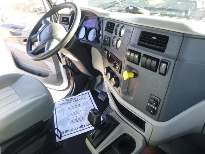 2018 Peterbilt 567-12