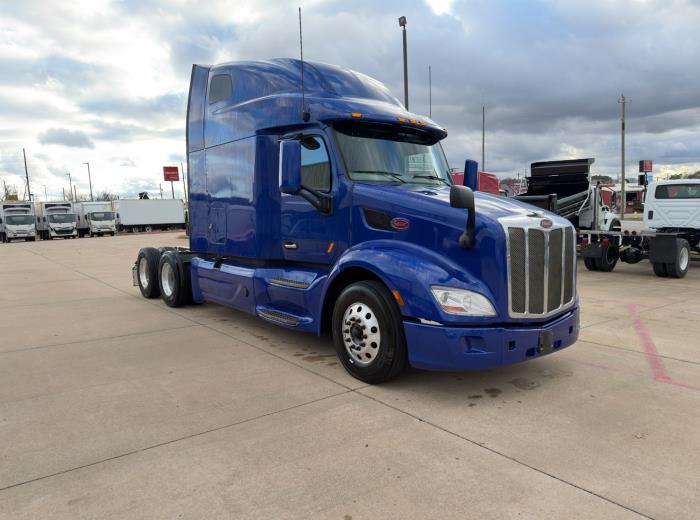 2022 Peterbilt 579-7
