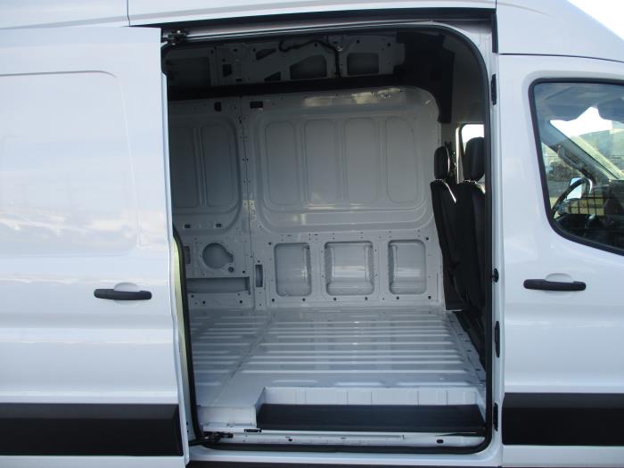2026 Ford Transit-350-9