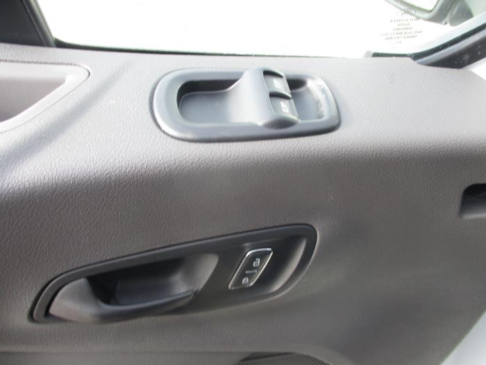 2026 Ford Transit-350-11