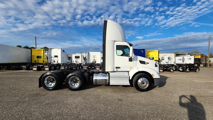 2020 Peterbilt 579-6