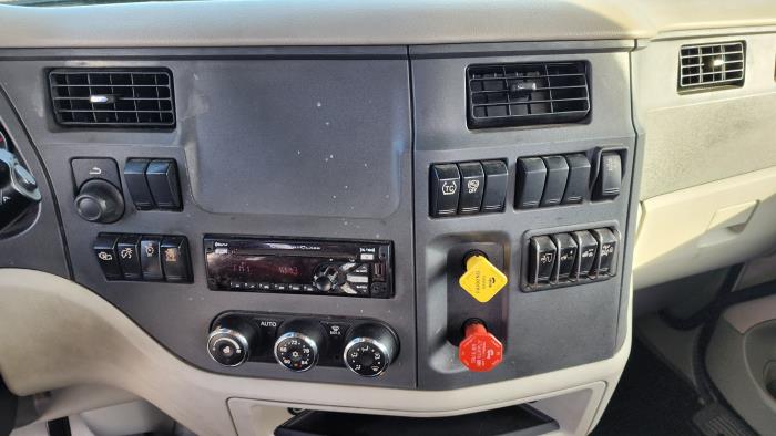 2020 Peterbilt 579-13