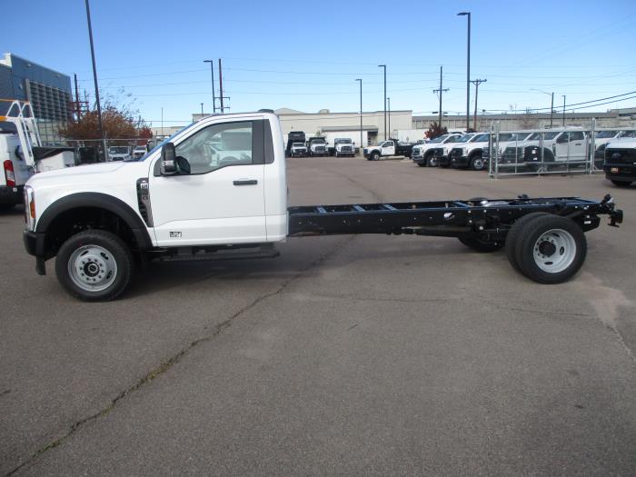 2026 Ford F-550-2