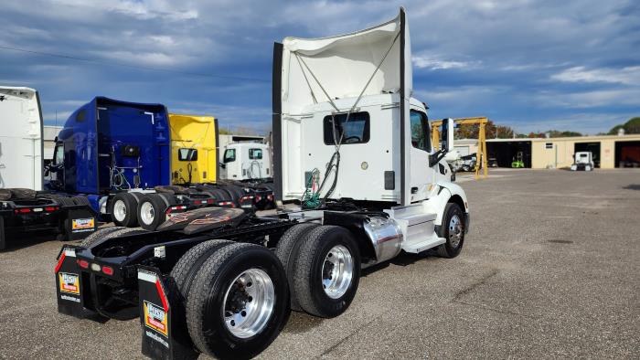 2020 Peterbilt 579-5