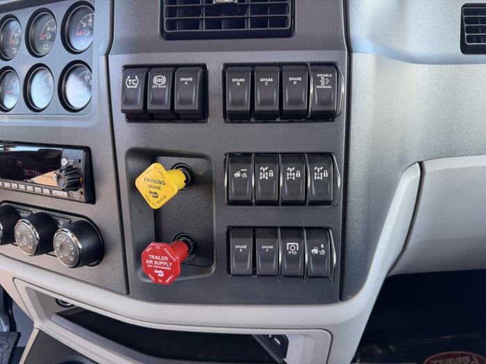 2026 Peterbilt 567-15